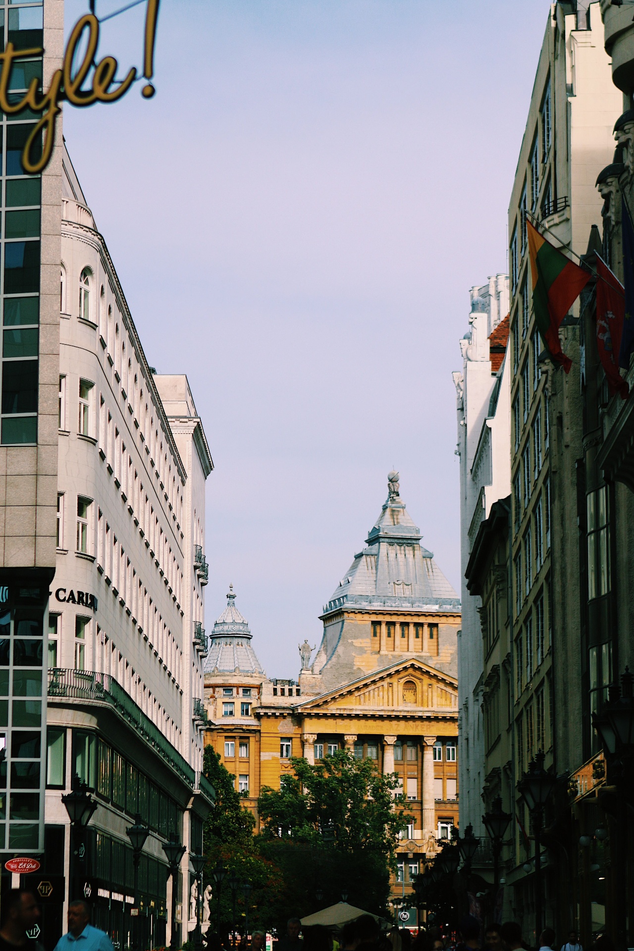 Vörösmarty tér, Budapest